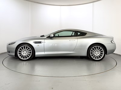 Lot 2005 Aston Martin DB9
