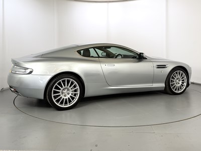 Lot 2005 Aston Martin DB9