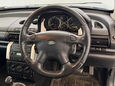 Lot 2005 Land Rover Freelander