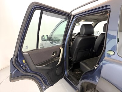 Lot 2005 Land Rover Freelander
