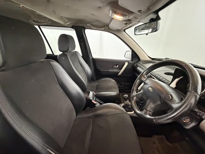 Lot 2005 Land Rover Freelander