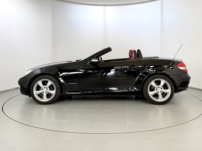 Lot 2005 Mercedes-Benz SLK200