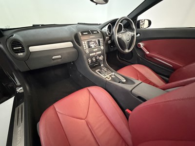Lot 2005 Mercedes-Benz SLK200
