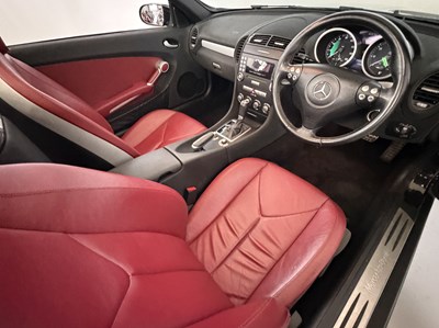 Lot 2005 Mercedes-Benz SLK200