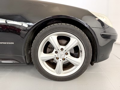 Lot 2005 Mercedes-Benz SLK200