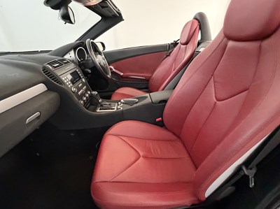 Lot 2005 Mercedes-Benz SLK200