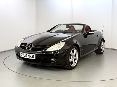 Lot 2005 Mercedes-Benz SLK200