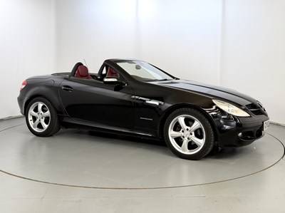 Lot 2005 Mercedes-Benz SLK200