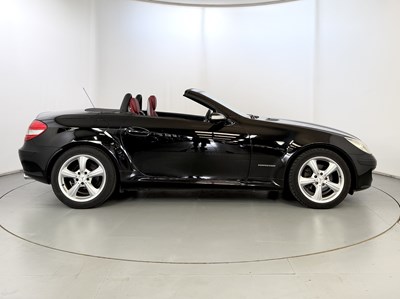 Lot 2005 Mercedes-Benz SLK200