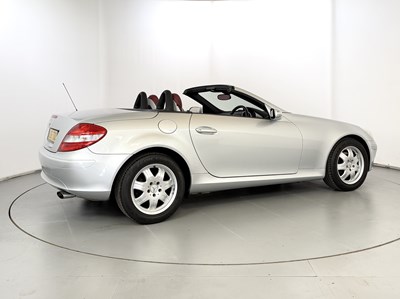 Lot 2006 Mercedes-Benz SLK200