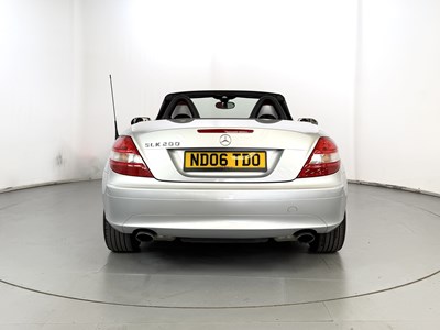 Lot 2006 Mercedes-Benz SLK200