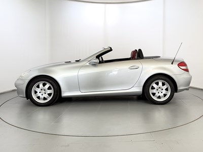 Lot 2006 Mercedes-Benz SLK200