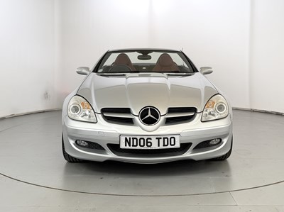 Lot 2006 Mercedes-Benz SLK200