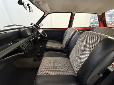 Lot 1982 Austin Metro