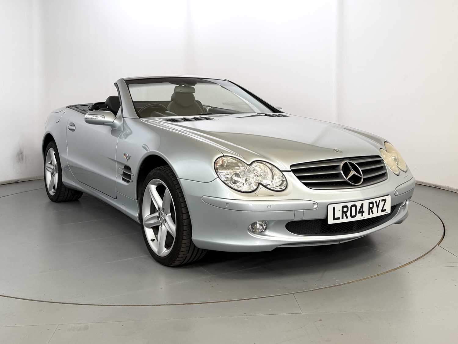 2004 Mercedes-Benz SL500