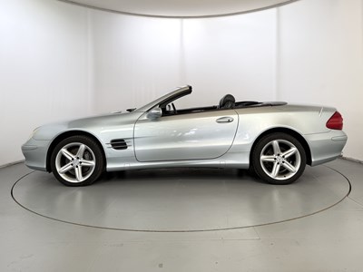 Lot 2004 Mercedes-Benz SL500