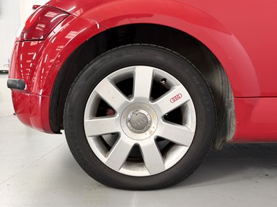 Lot 2004 Audi TT