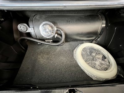 Lot 146 - 1986 Mercedes-Benz 230CE