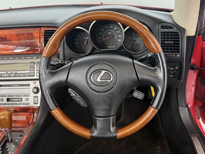 Lot 2004 Lexus SC430