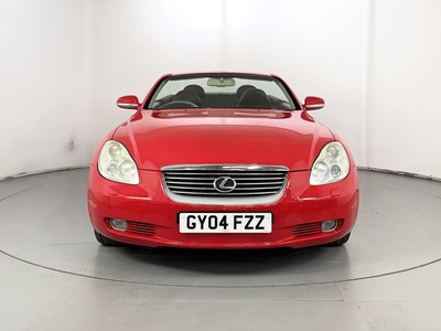 Lot 2004 Lexus SC430