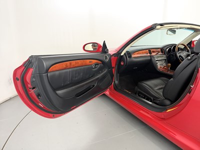 Lot 2004 Lexus SC430