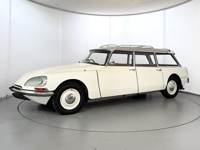 Lot 1969 Citroen ID21 DS Safari