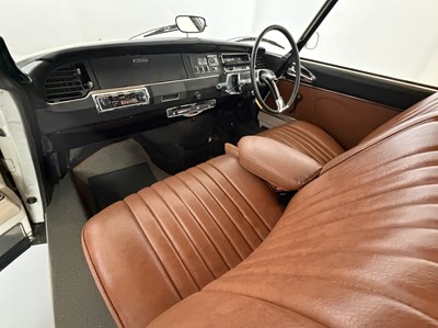 Lot 1969 Citroen ID21 DS Safari