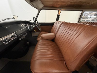 Lot 1969 Citroen ID21 DS Safari