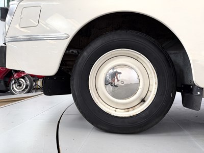 Lot 1969 Citroen ID21 DS Safari