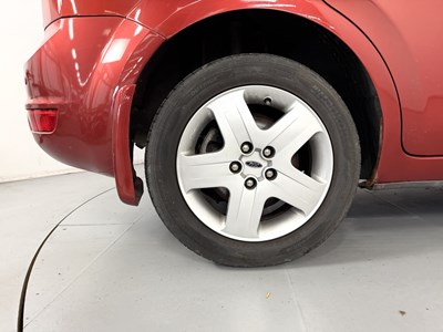 Lot 2008 Ford Focus - NO RESERVE