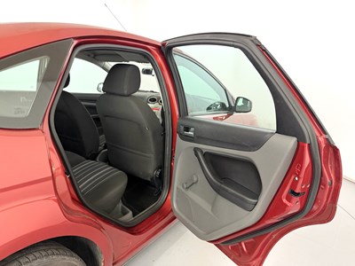 Lot 2008 Ford Focus - NO RESERVE