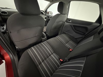 Lot 2008 Ford Focus - NO RESERVE
