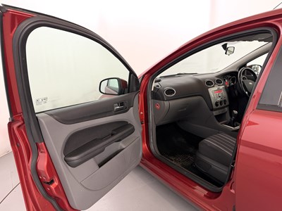 Lot 2008 Ford Focus - NO RESERVE