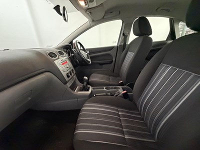 Lot 2008 Ford Focus - NO RESERVE