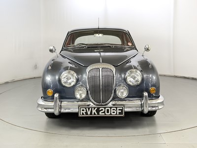 Lot 1968 Daimler 250