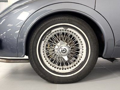 Lot 1968 Daimler 250