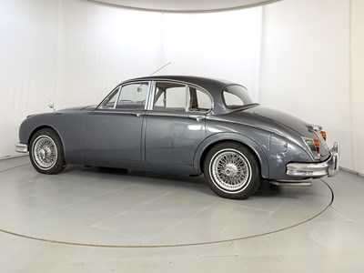 Lot 1968 Daimler 250