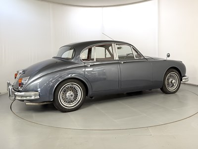 Lot 1968 Daimler 250