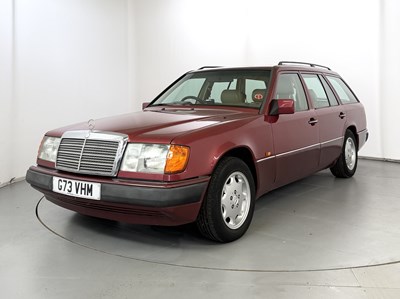 Lot 1990 Mercedes-Benz 230 TE - NO RESERVE