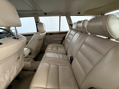 Lot 1990 Mercedes-Benz 230 TE - NO RESERVE