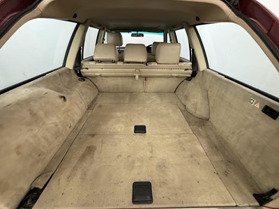 Lot 1990 Mercedes-Benz 230 TE - NO RESERVE