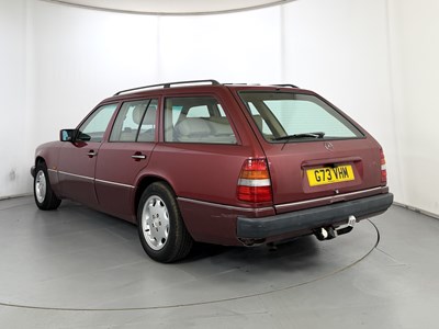 Lot 1990 Mercedes-Benz 230 TE - NO RESERVE