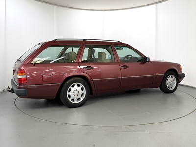 Lot 1990 Mercedes-Benz 230 TE - NO RESERVE