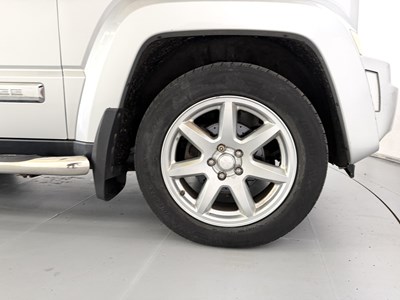 Lot 2009 Jeep Cherokee