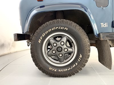 Lot 1991 Land Rover 90 Defender V8