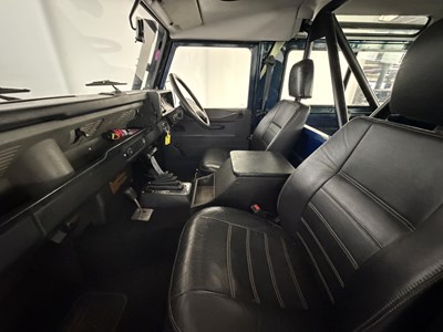 Lot 1991 Land Rover 90 Defender V8