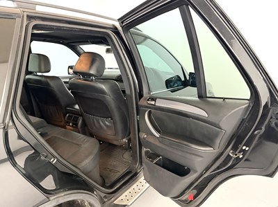 Lot 2005 BMW X5 Sport