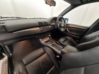 Lot 2005 BMW X5 Sport