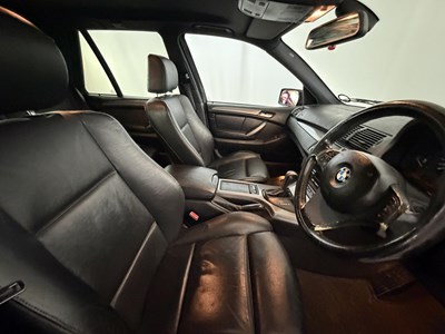 Lot 2005 BMW X5 Sport