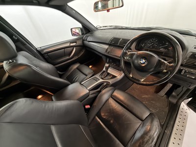 Lot 2005 BMW X5 Sport